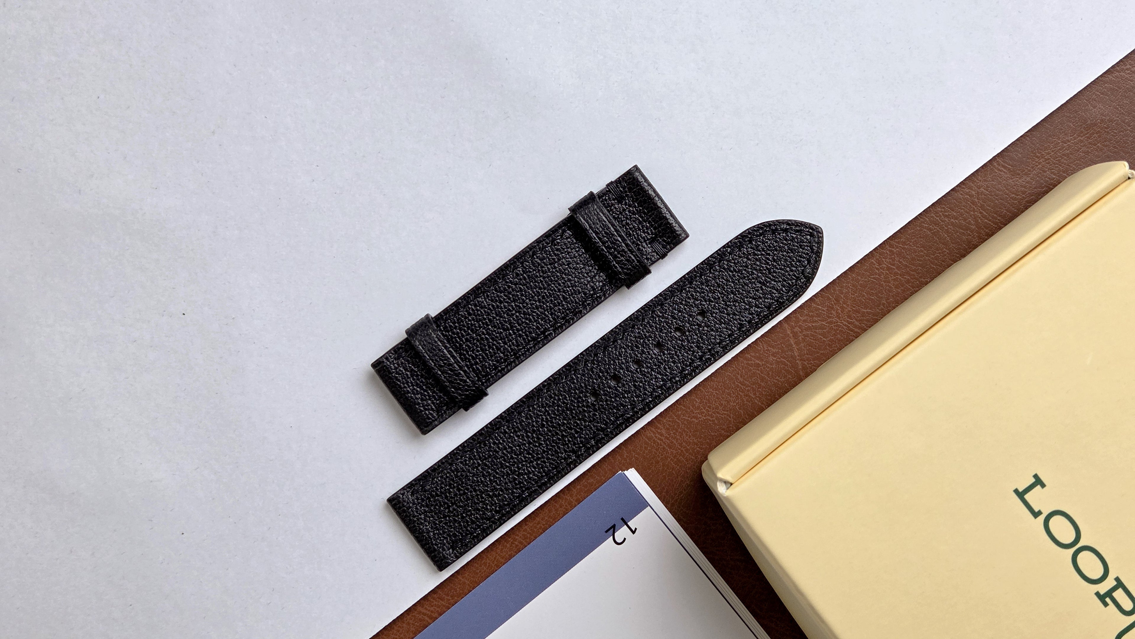 Noire  Black Chèvre Strap